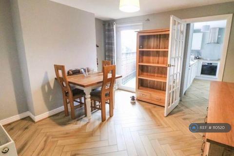 2 bedroom terraced house to rent, Market Place, Brough, HU15