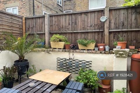 1 bedroom flat to rent, Prideaux Road, London, SW9
