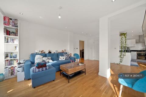 2 bedroom penthouse to rent, Woodseer Street, London, E1