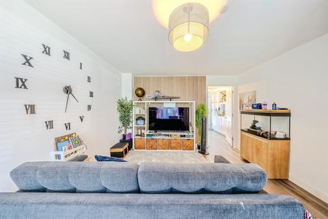3 bedroom end of terrace house for sale, Bailey Bridge Drive, Chepstow