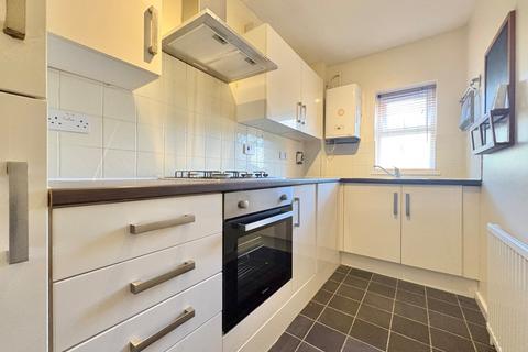 2 bedroom flat to rent, Bridgewater Court, Grove Lane, Headingley, Leeds, LS6