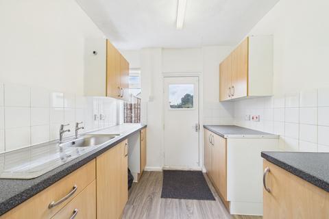 3 bedroom terraced house to rent, Queensway, Thetford, IP24