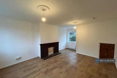 3 bedroom semi-detached house to rent, Olde Hall Road, Wolverhampton, WV10