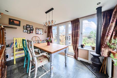 3 bedroom semi-detached house for sale, Kimmins Road, Gloucestershire GL10