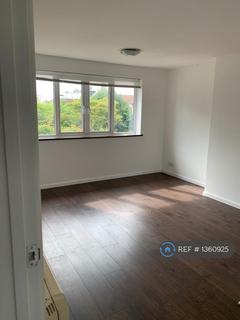 2 bedroom maisonette to rent, Bath Road, Maidenhead, SL6