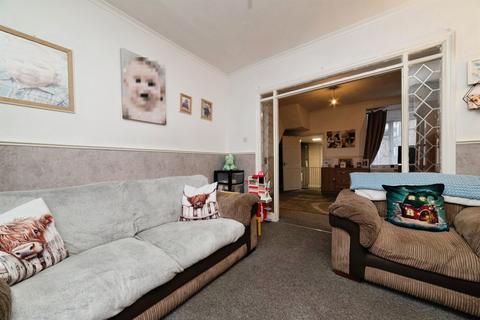 3 bedroom end of terrace house for sale, Derwent Street, Hull