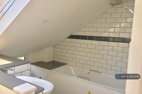 2 bedroom terraced house to rent, East St, Chesham, HP5