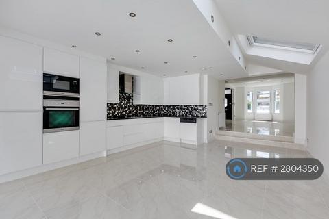 3 bedroom end of terrace house to rent, Sherbrooke Road, London, SW6
