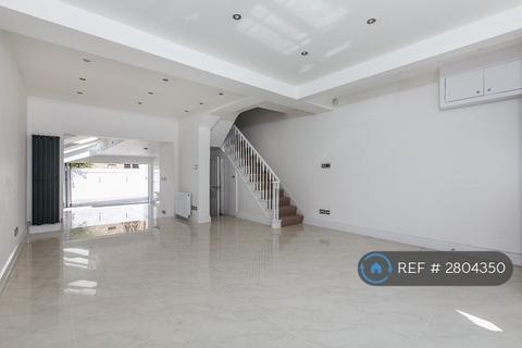 3 bedroom end of terrace house to rent, Sherbrooke Road, London, SW6