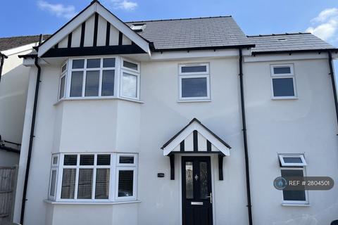 1 bedroom in a house share to rent, Cheltenham Road, Gloucester, GL2