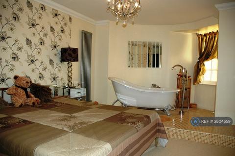 2 bedroom flat to rent, Brunswick Terrace, Hove, BN3