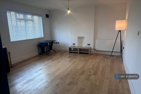 2 bedroom flat to rent, Southside, London, N7