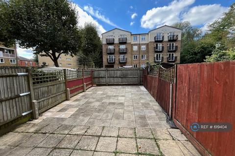 4 bedroom terraced house to rent, Plough Way, London, SE16