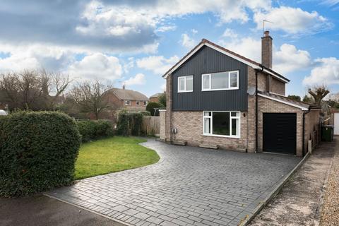 3 bedroom detached house for sale, Lyndhurst Avenue, Hazel Grove, Stockport SK7 5HP