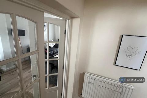 3 bedroom terraced house to rent, Millfield Avenue, Newcastle Upon Tyne, NE3