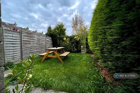 4 bedroom detached house to rent, Claude Avenue, Bath, BA2