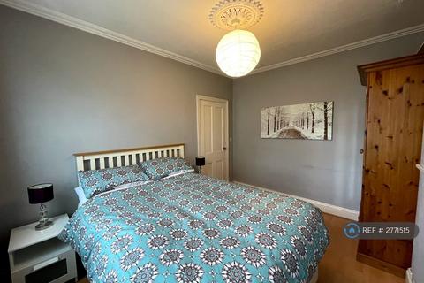 4 bedroom detached house to rent, Claude Avenue, Bath, BA2