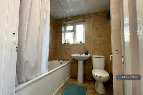 4 bedroom detached house to rent, Claude Avenue, Bath, BA2