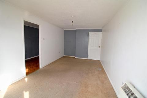 2 bedroom semi-detached house for sale, St. Crispians, Seaford