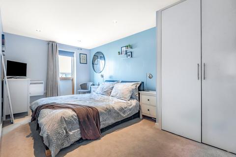 2 bedroom flat to rent, Durnsford Road, Wimbledon, London, SW19