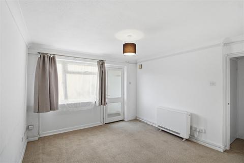 1 bedroom flat for sale, Argent Close, Seaford