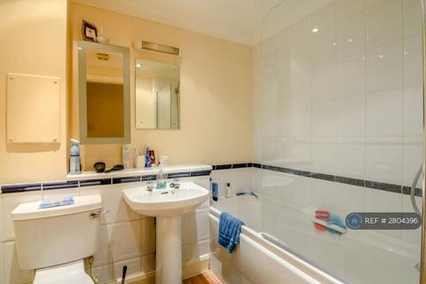 1 bedroom flat to rent, Carraway Heights, London, E14