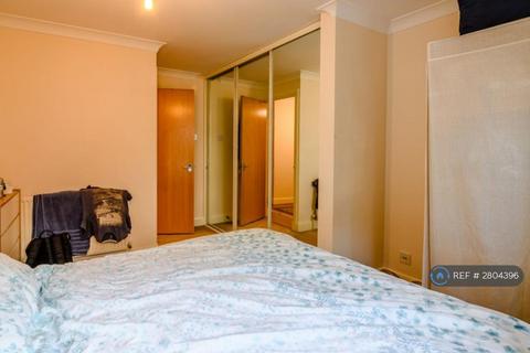 1 bedroom flat to rent, Carraway Heights, London, E14