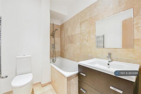 1 bedroom flat to rent, Kilmuir House, Epsom, KT17