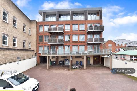 1 bedroom flat to rent, Kilmuir House, Epsom, KT17