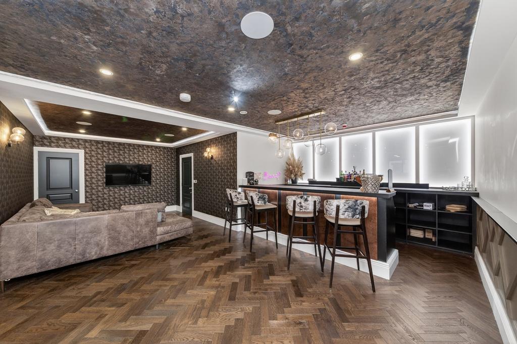 Entertainment suite and bar