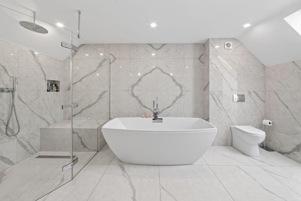 Bedroom one en suite