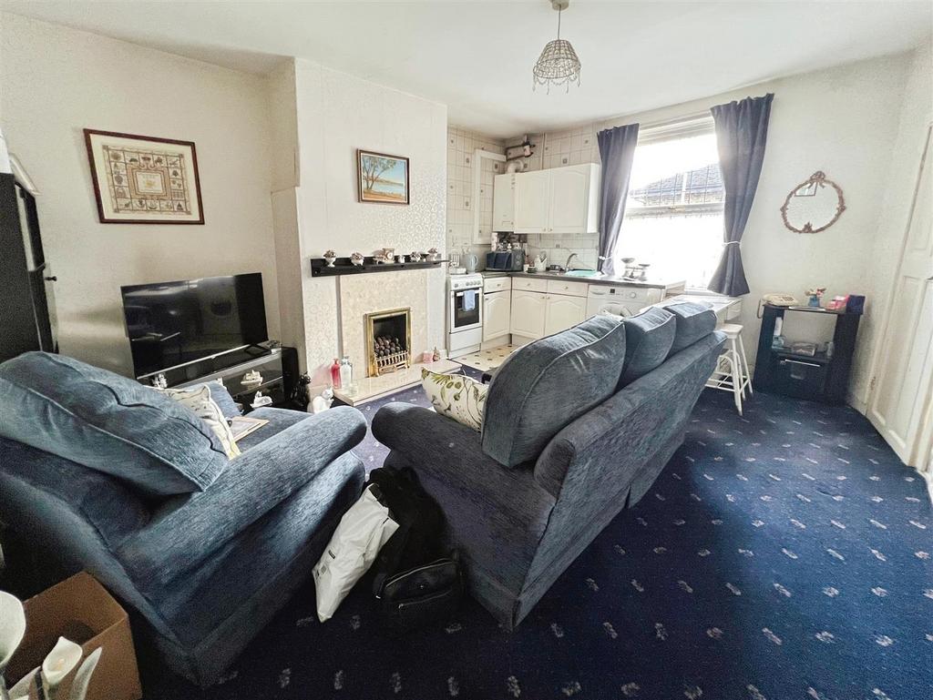 Lounge/Kitchen