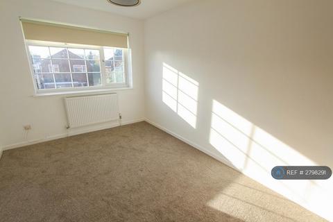 3 bedroom terraced house to rent, Sussex Drive, Banbury, OX16