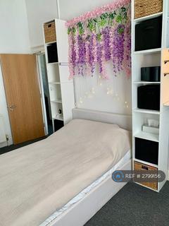 1 bedroom in a house share to rent, Marischal Road, London, SE13