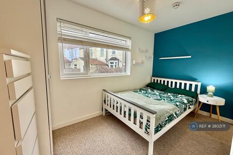 1 bedroom in a house share to rent, Oakdene Avenue, Bristol, BS5