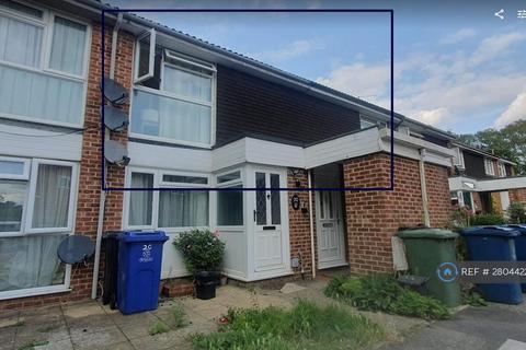 1 bedroom flat to rent, Beeton Close, Hatch End, HA5