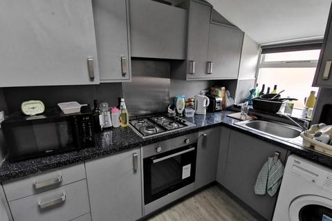 3 bedroom house to rent, 2 Ash Crescent,Headingley, Leeds