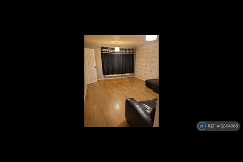4 bedroom end of terrace house to rent, Western Avenue, Walsall, WS2