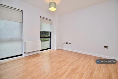 1 bedroom flat to rent, Newman Close, London, NW10