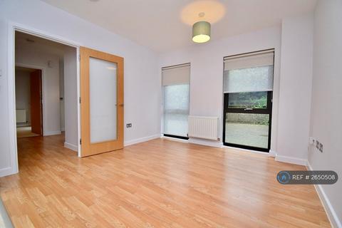 1 bedroom flat to rent, Newman Close, London, NW10