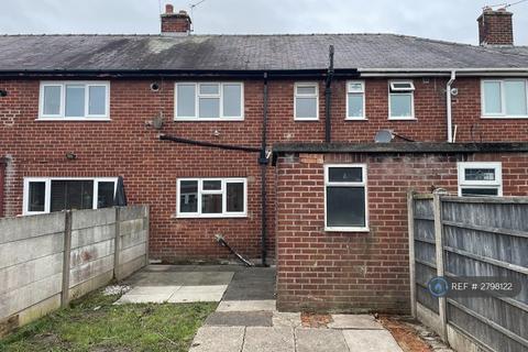 2 bedroom terraced house to rent, Ullswater Avenue, Warrington, WA2