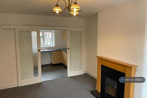 2 bedroom terraced house to rent, Ullswater Avenue, Warrington, WA2