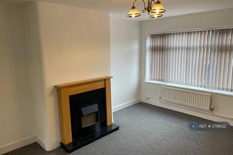 2 bedroom terraced house to rent, Ullswater Avenue, Warrington, WA2