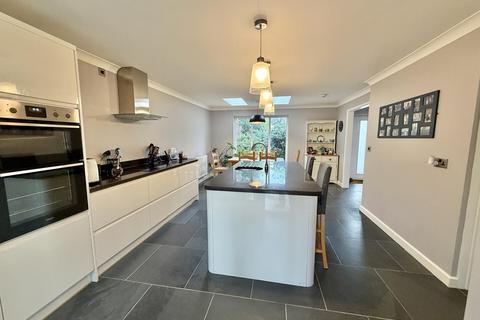 3 bedroom detached bungalow for sale, Frogpool