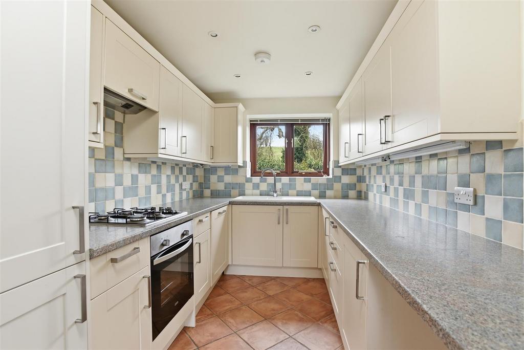 34 Wolds End Close 2128-5.jpg