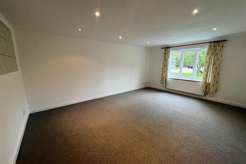 2 bedroom apartment for sale, Eton Drive, Royal Park, Cheadle
