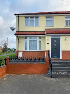 3 bedroom terraced house to rent, Northern Road, Slough, SL2
