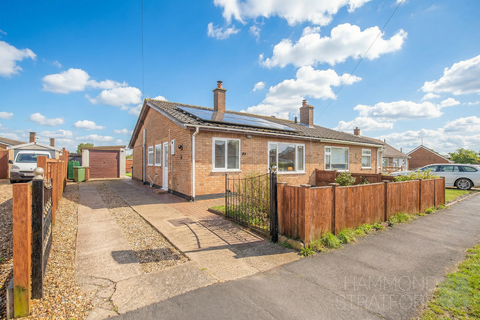 2 bedroom bungalow for sale, Greenacre Road, Hingham