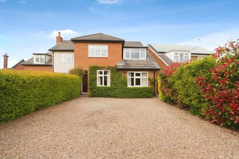 5 bedroom detached house for sale, Aldersyde, York, YO24