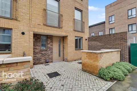 undefined, Bridgend Crescent, Rainham, RM13 8XJ